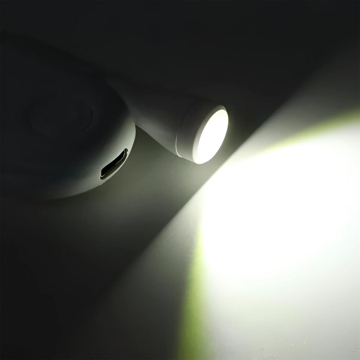 Miniatura 3 de Lampara Clip Recargable 3 Modos C15