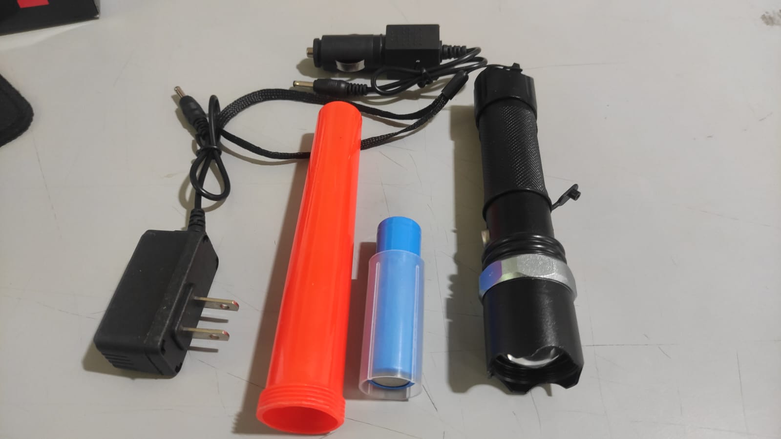 Linterna Led Luminex swat