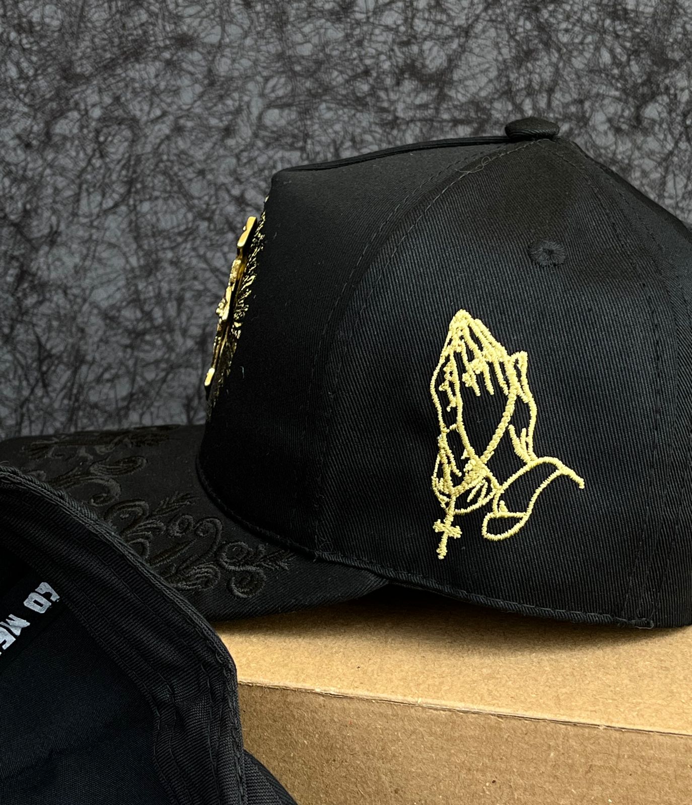 Gorra La Santa CRUZ - COLOR: NEGRA