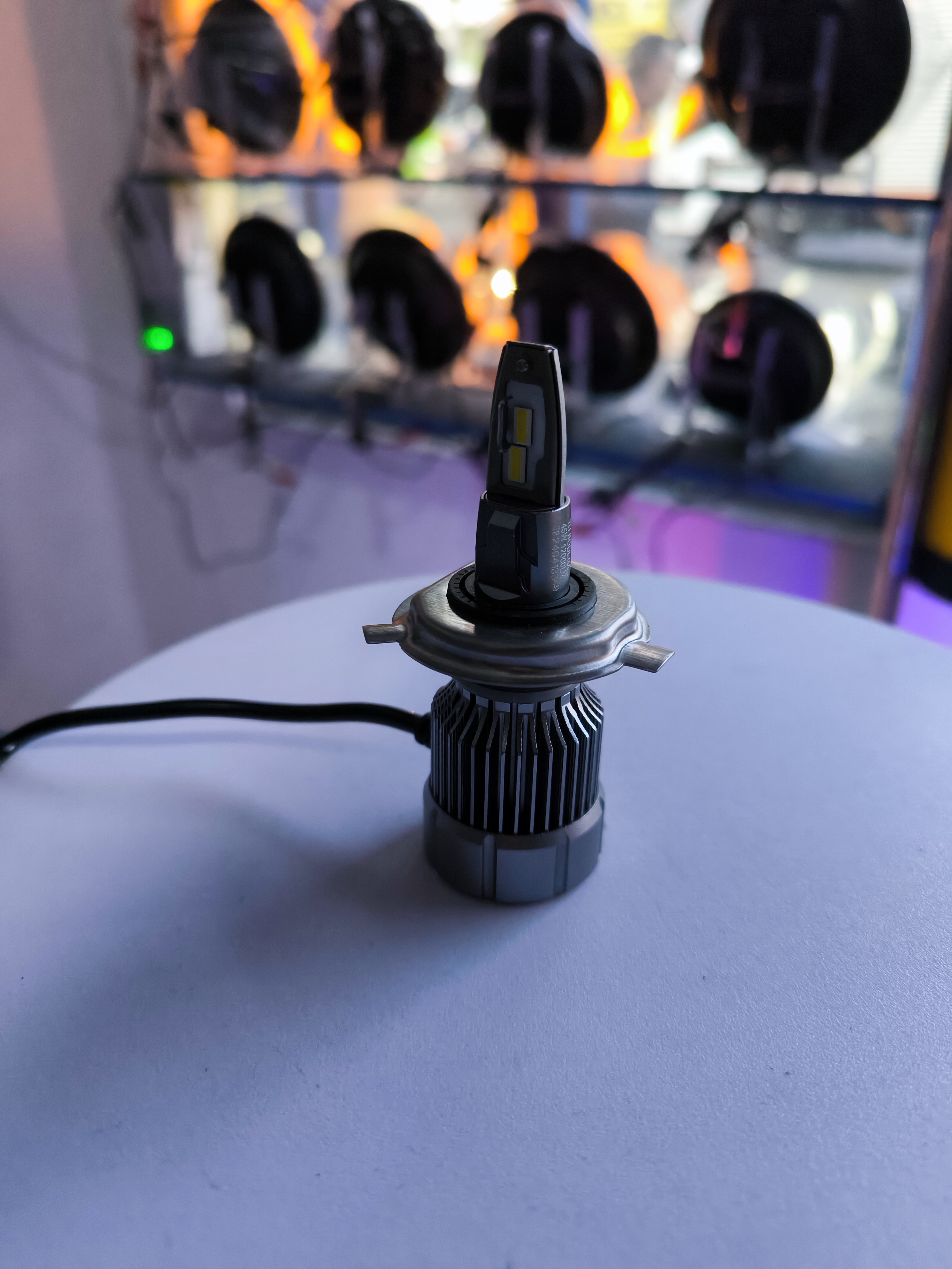 Miniatura 3 de PAR BOMBILLOS LED H4 12,000 LM (V3SH4)