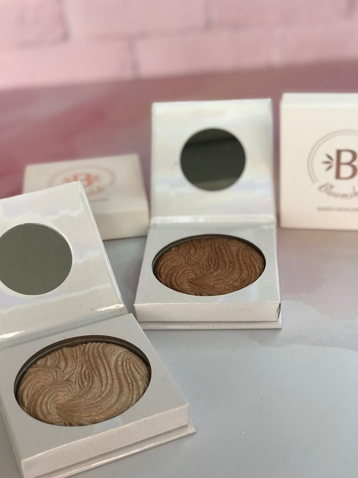 iluminador bloomshell