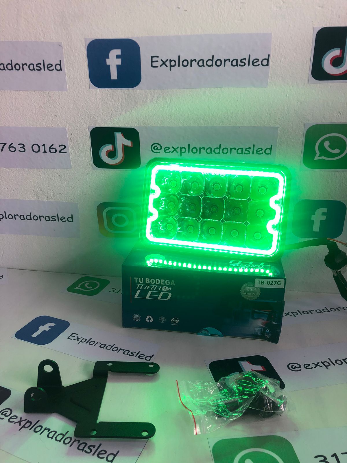 PAR FAROLAS KENWORTH OJO ANGEL (TB027)