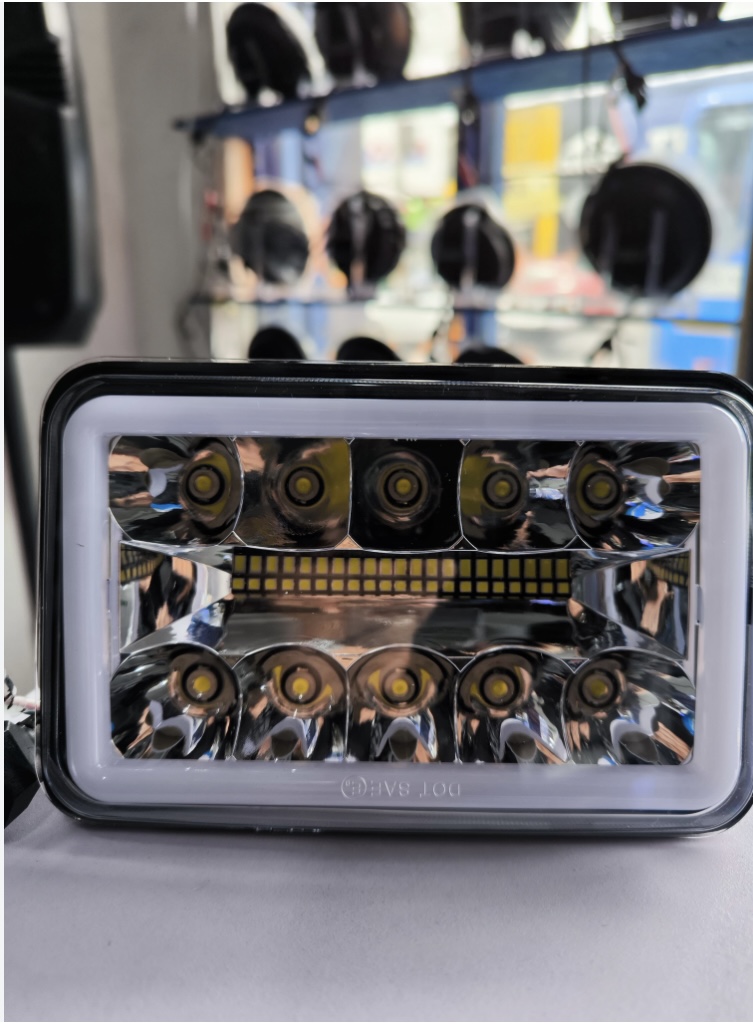 Miniatura 4 de Par de farolas kenworth (tb025)