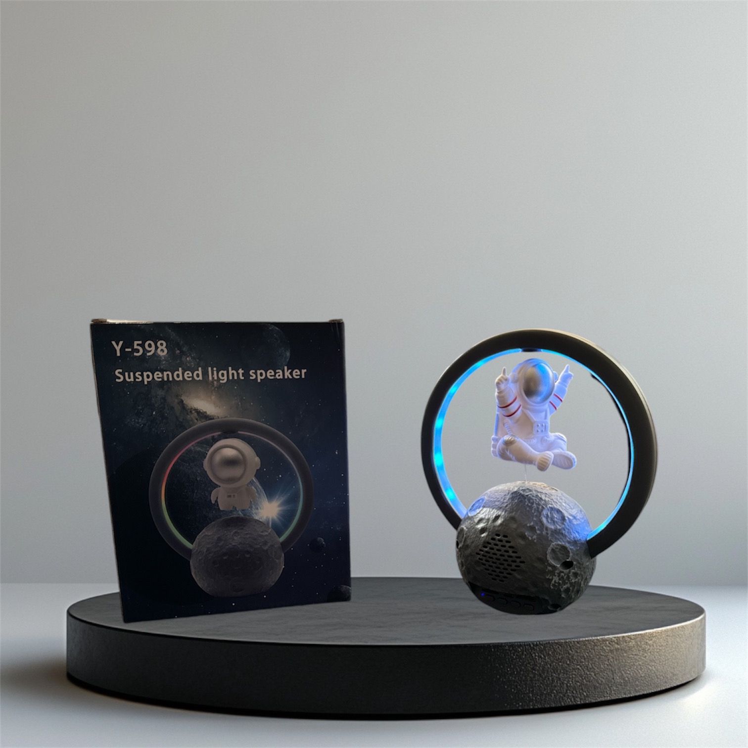 Lampara Led Y Parlante Astronauta