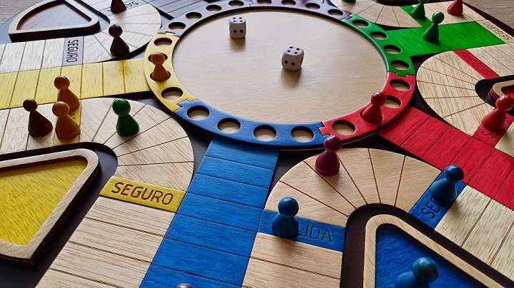 Miniatura 2 de PARQUES EN MADERA DE 6 PUESTOS
