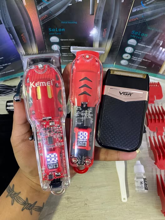 Kemei 1761 + model t9  + Vgr 331 Shaver