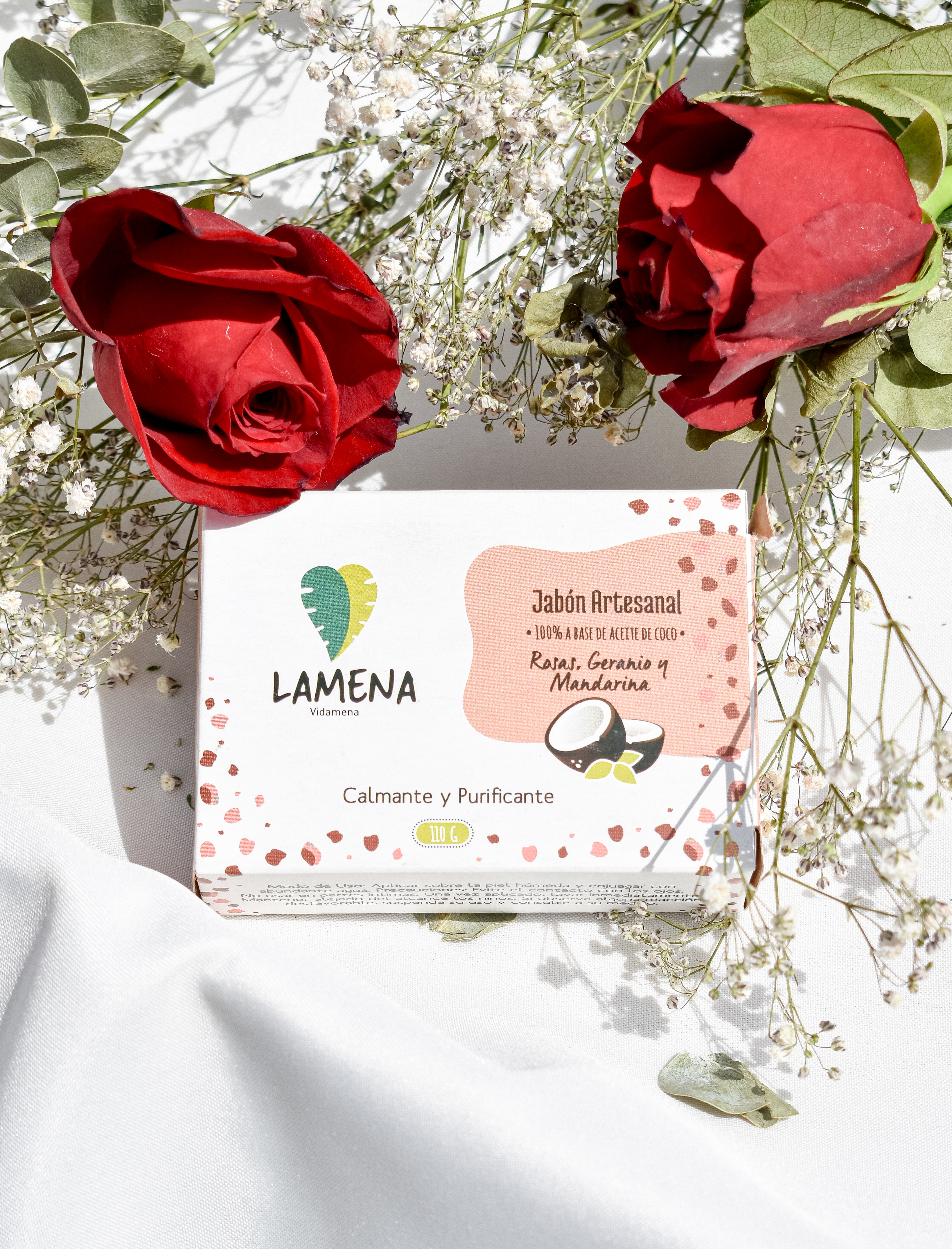 Jabón artesanal de rosas y geranio