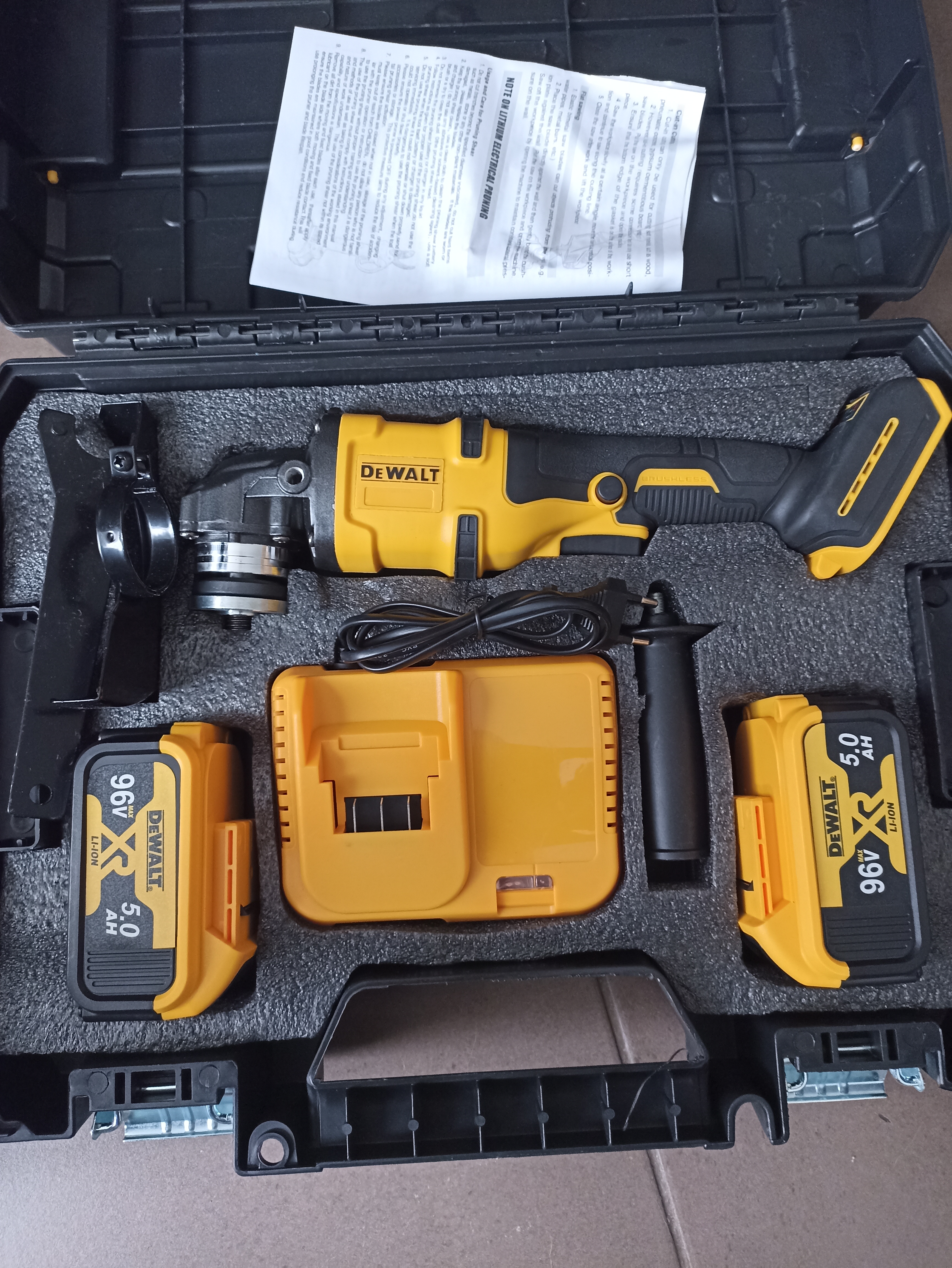 Miniatura 2 de Pulidora inalámbrica de 96 voltios