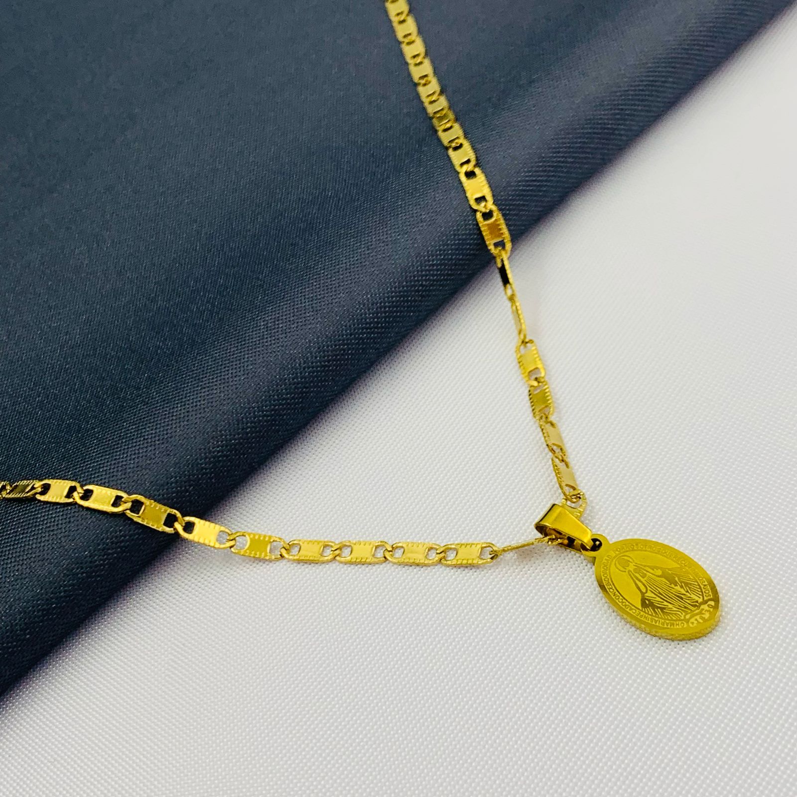 DUO CADENA BAÑO EN ORO DIJE VIRGEN