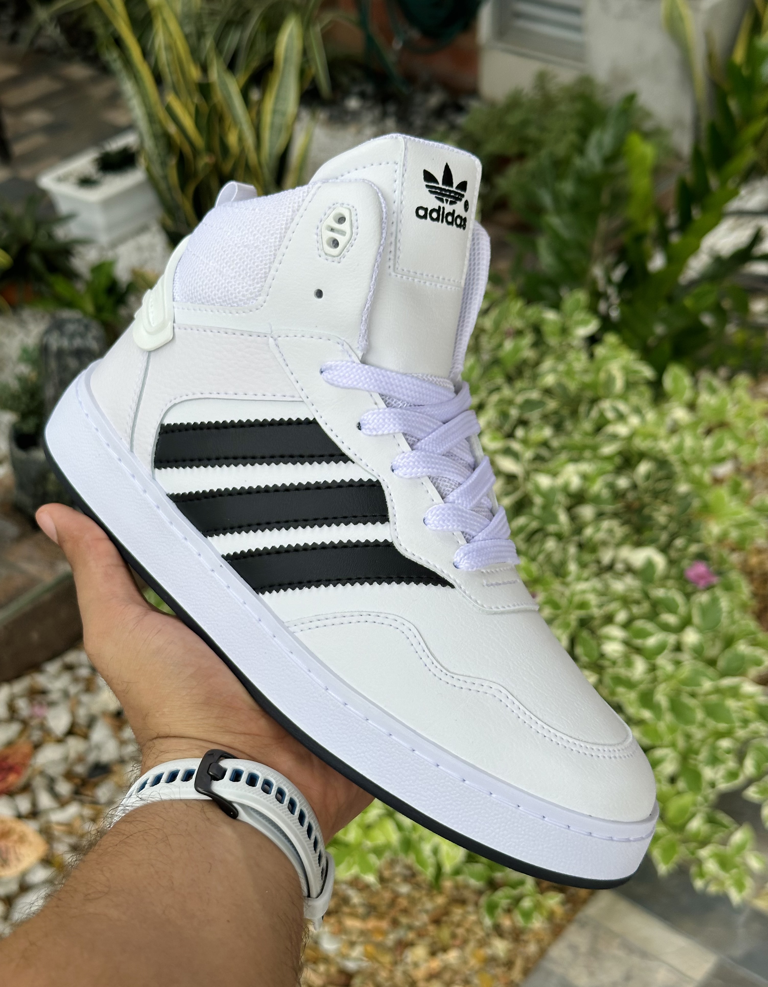 ADIDAS HOOP 3.0