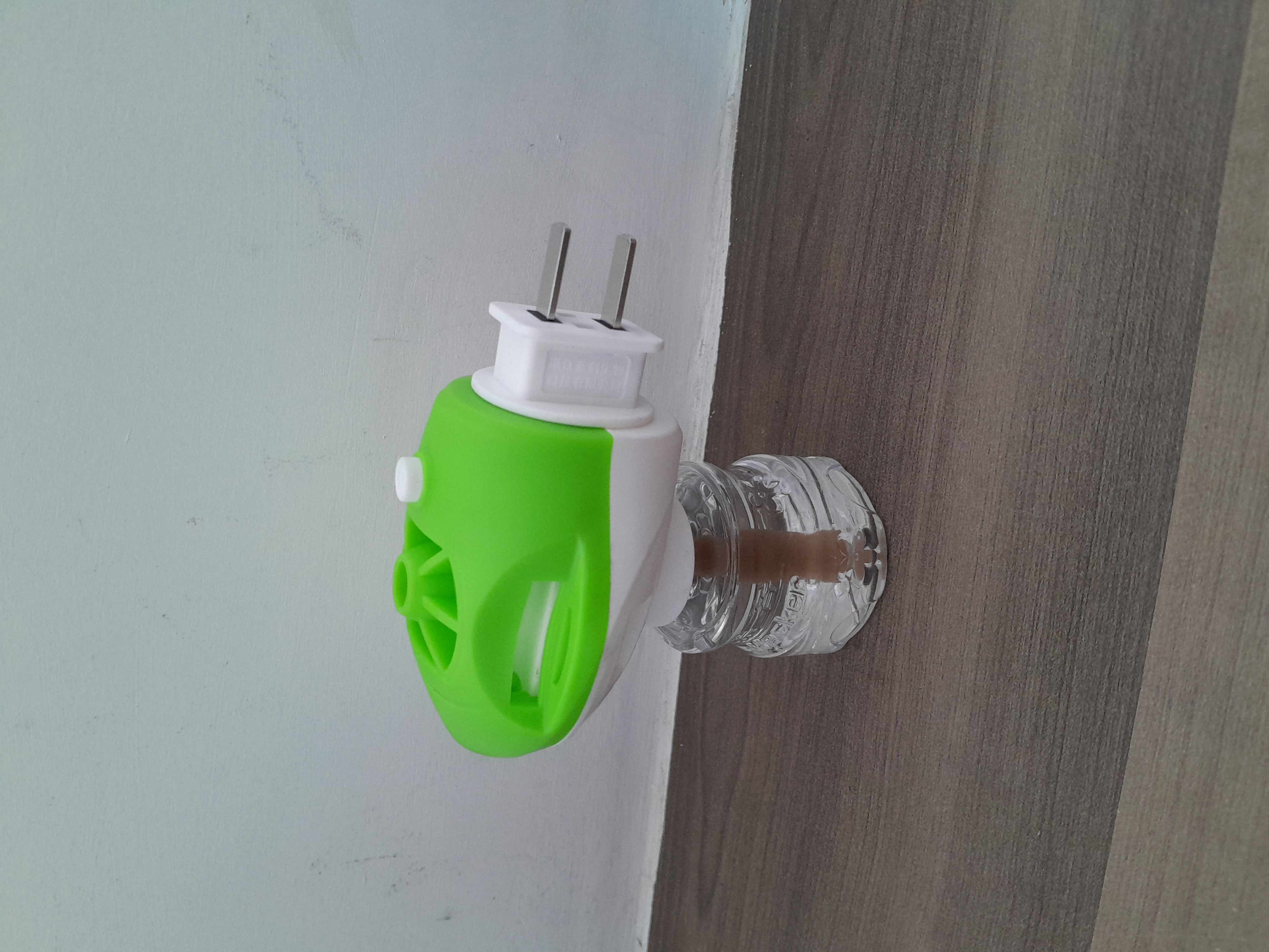 Miniatura 2 de REPUESTO LIQUIDO PARA REPELENTE HACKER