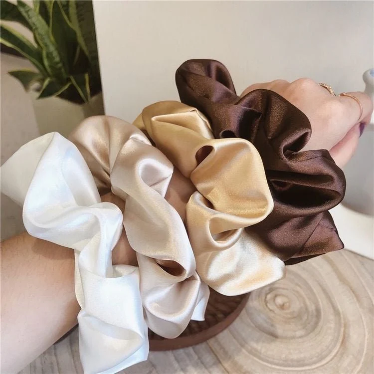 MOÑA PREMIUM SATIN