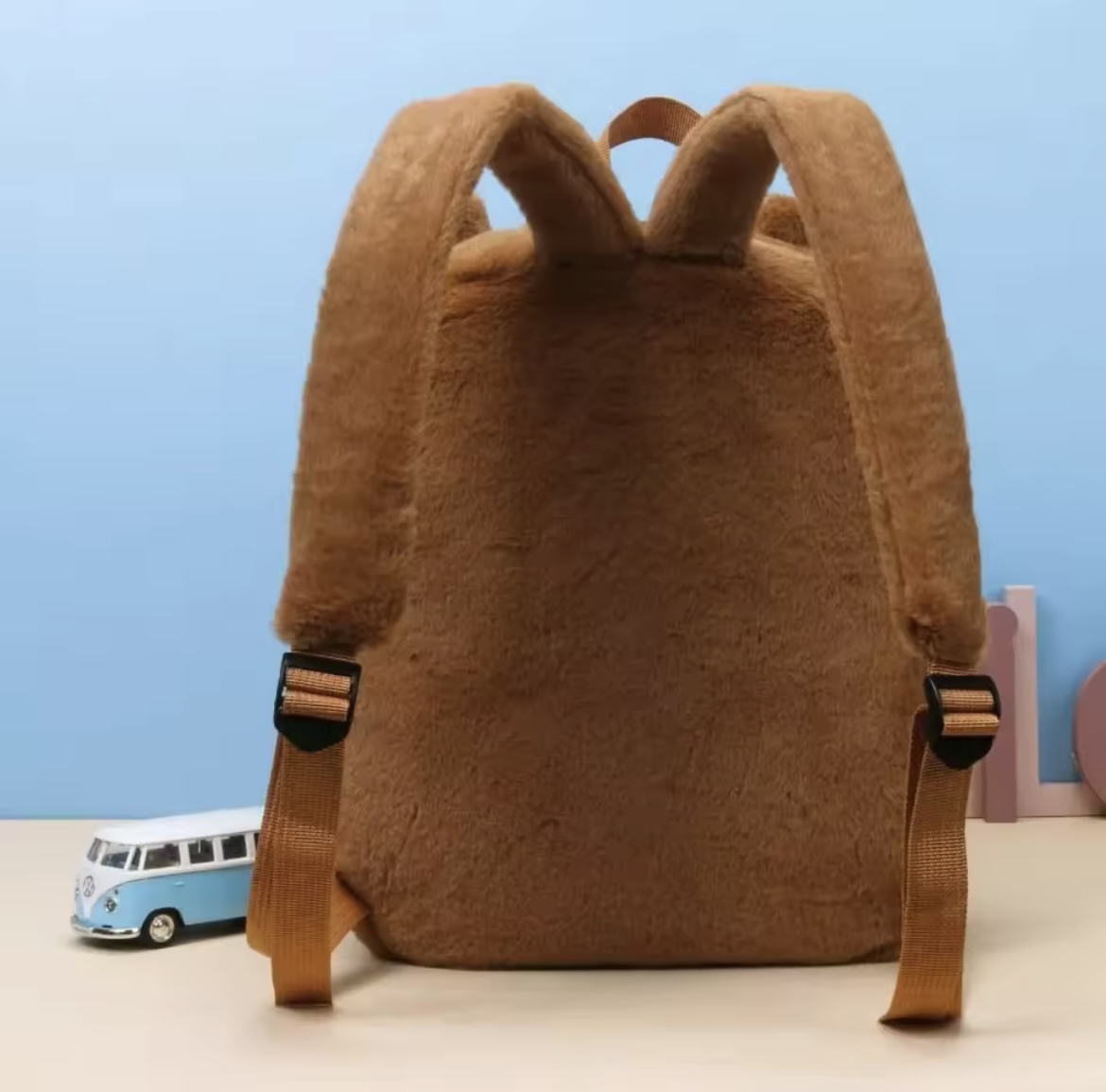 Miniatura 8 de BOLSO MOCHILA CAPYBARA AFELPADO