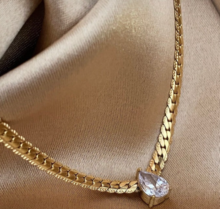 Collar Elegante Gota de Cristal