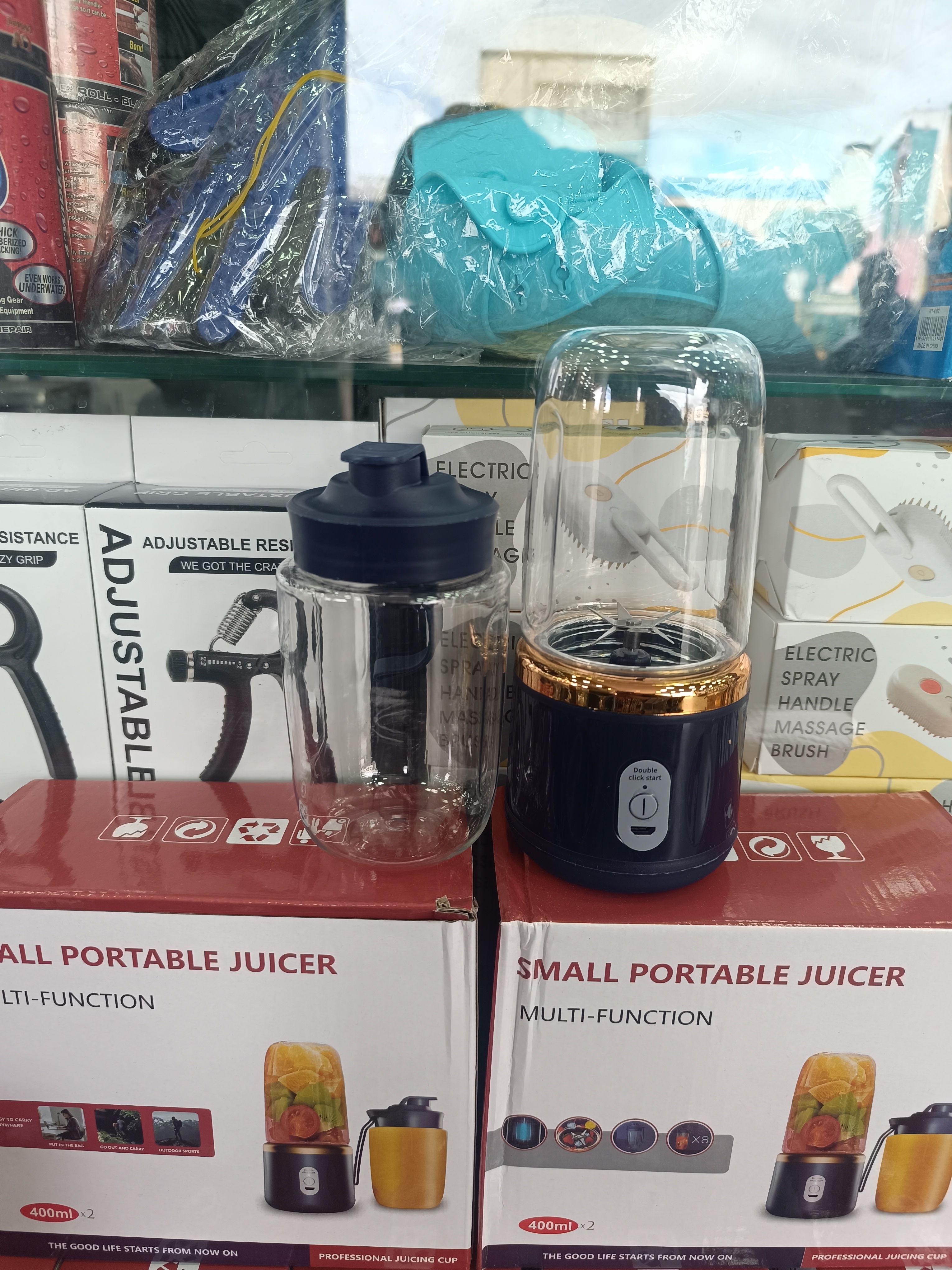 Miniatura 2 de MINI LICUADORA PORTÁTIL DOBLE VASO RECAR