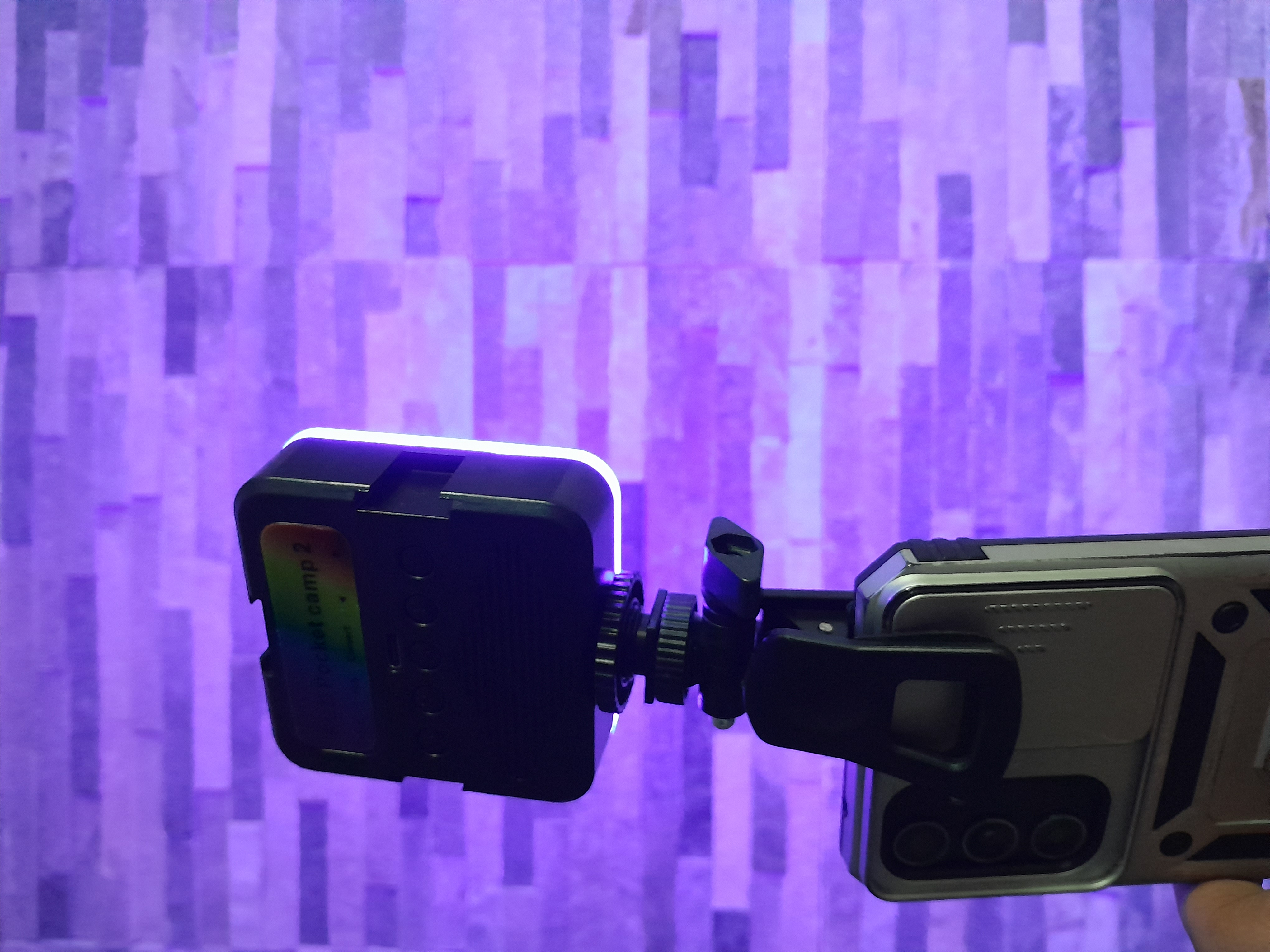 Miniatura 2 de LUZ LED CELULAR Y TRIPODE  RGB AY-83