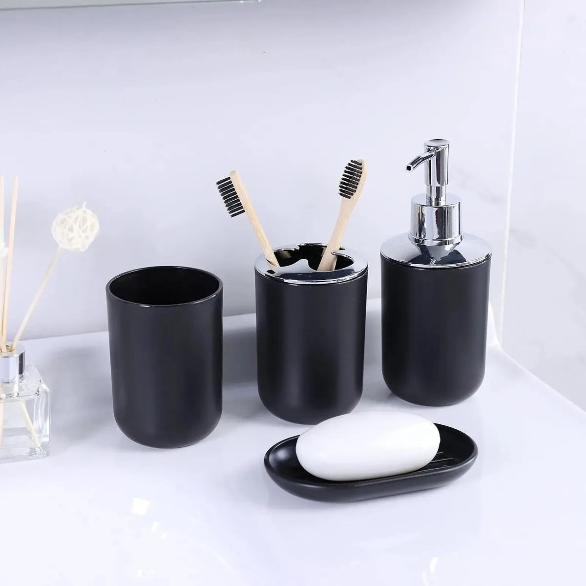 KIT DE ACCESORIOS DE BAÑO