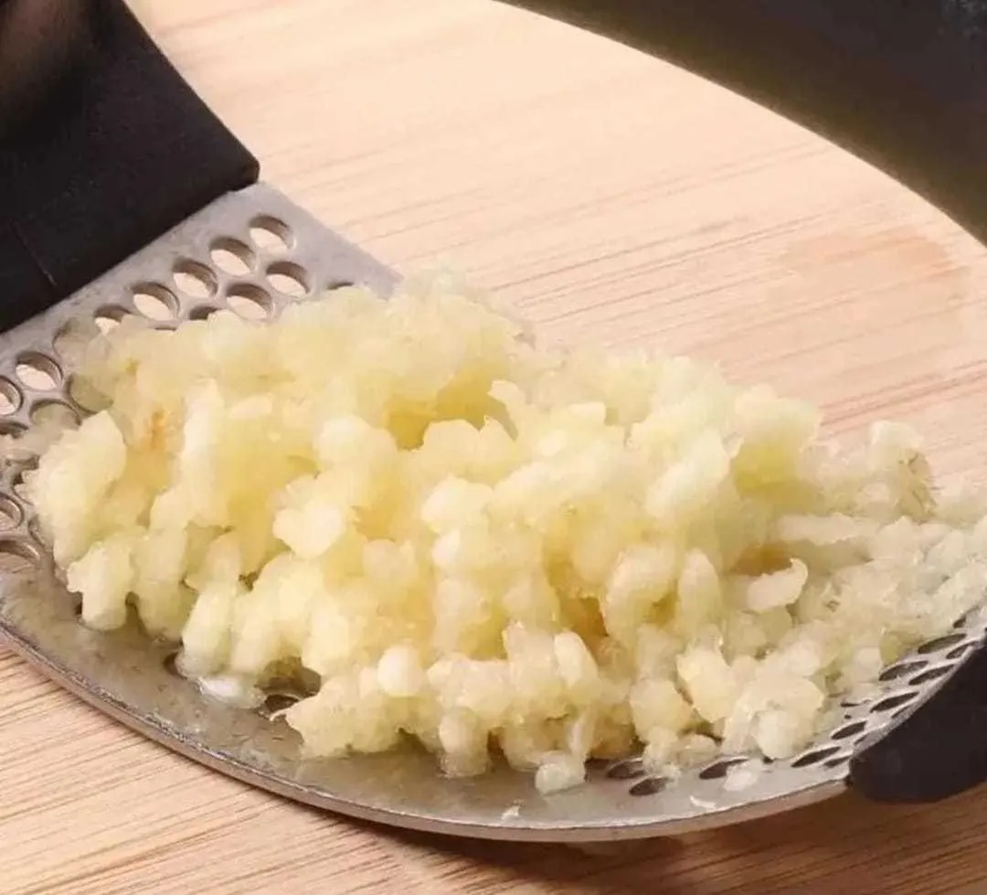 TRITURADOR DE AJO disponible en Yaxa Colombia