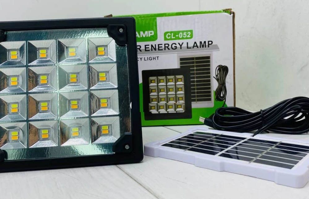 Lámpara con Panel Solar Zo