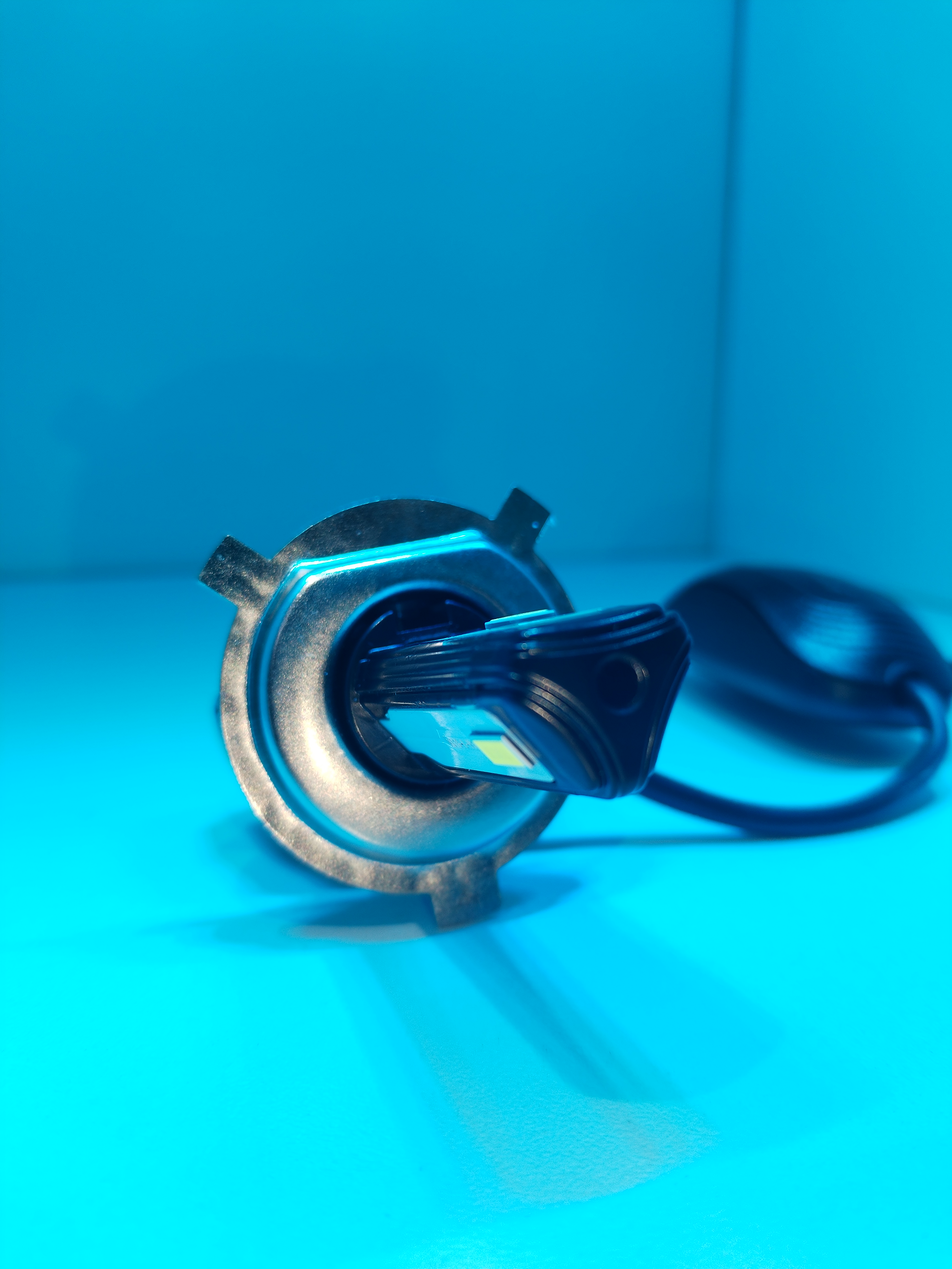 Miniatura 3 de BOMBILLO DE CORRIENTE ALTERNA(M05XPRO)