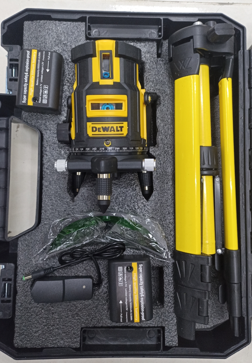 Nivel 5 líneas linea verde tipo DeWalt