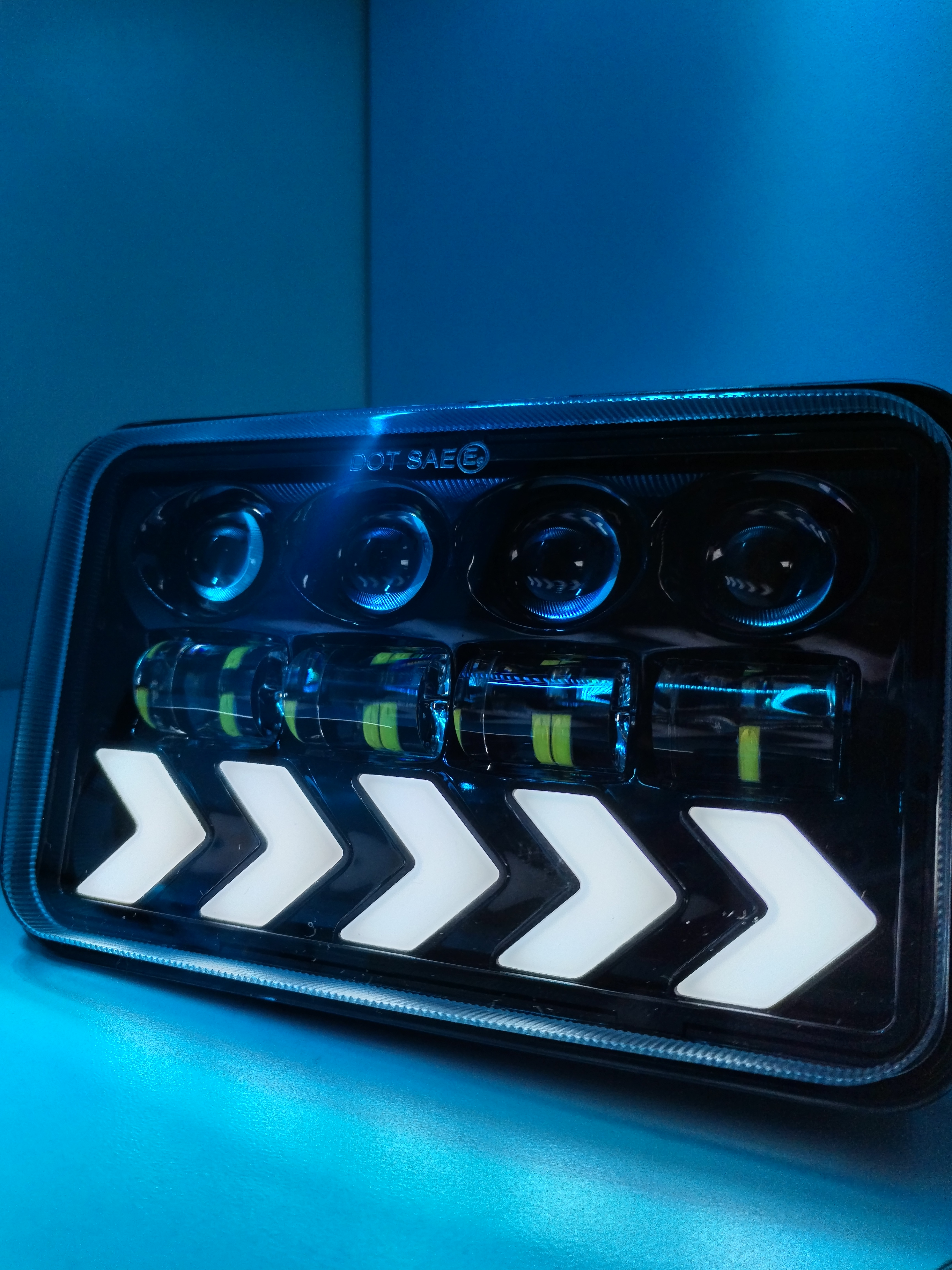 Miniatura 4 de PAR DE FAROLAS DE LUJO KENWORTH (TB218)