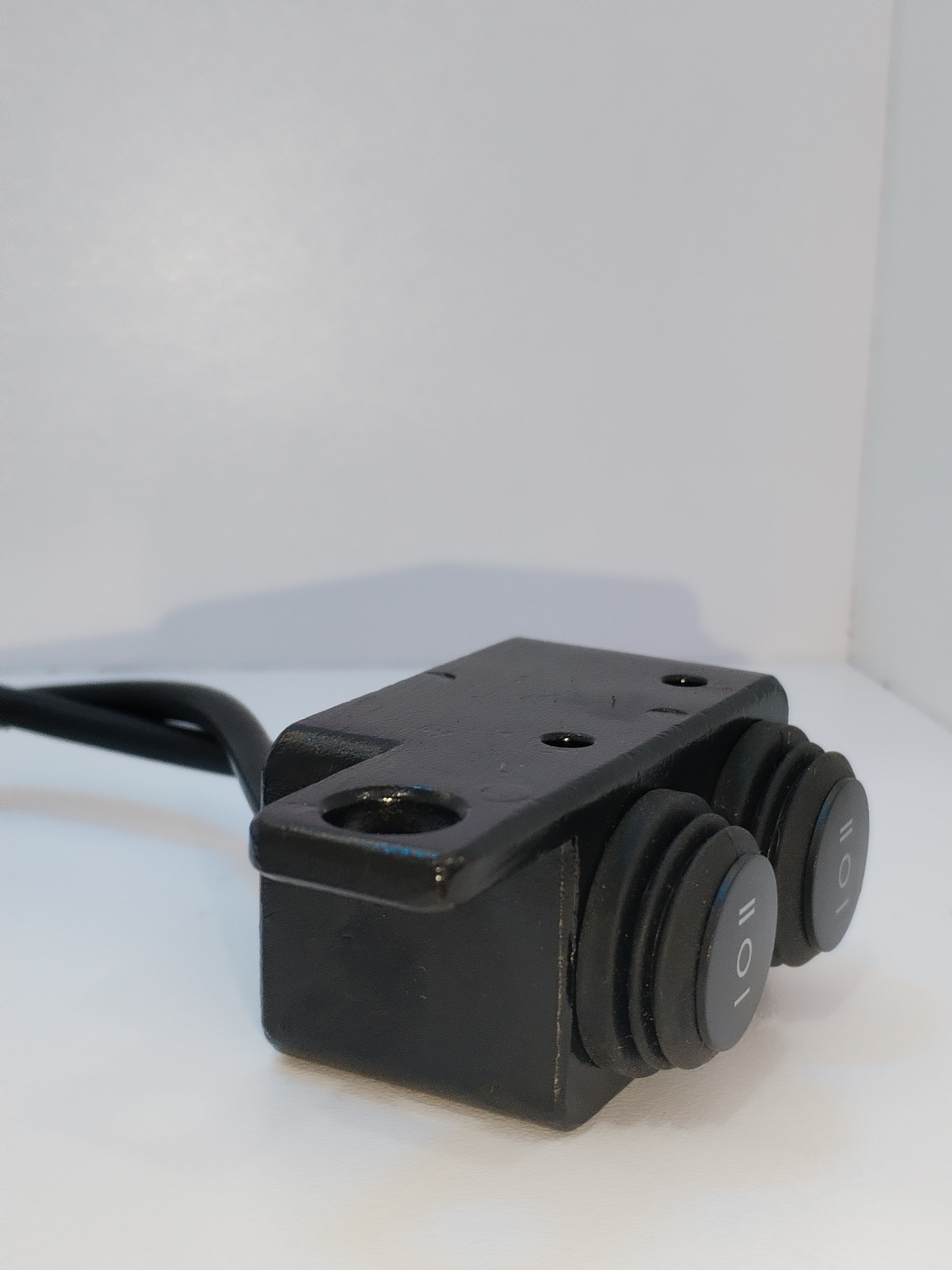 Miniatura 3 de INTERRUPTOR (TK048)