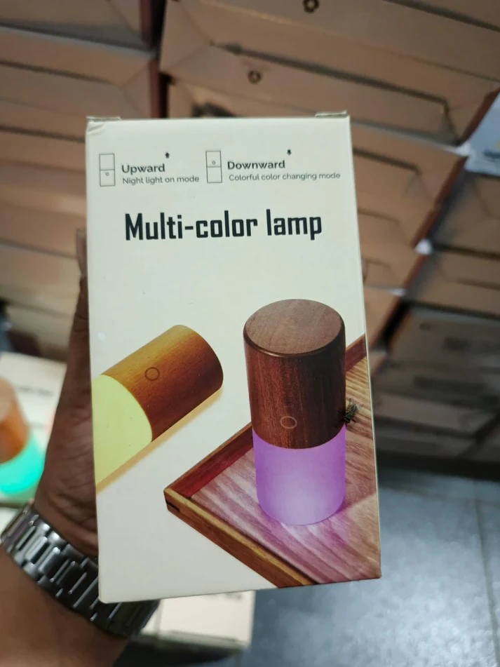 LAMPARA DE MESA MULTICOLOR