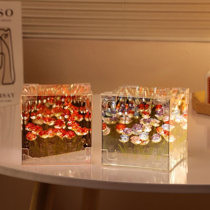 Vista 6 de LAMPARA DE ROSAS CUBO INIFINITO