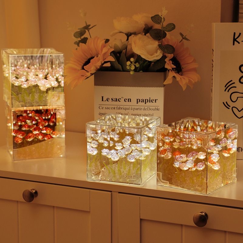 Vista 2 de LAMPARA DE ROSAS CUBO INIFINITO