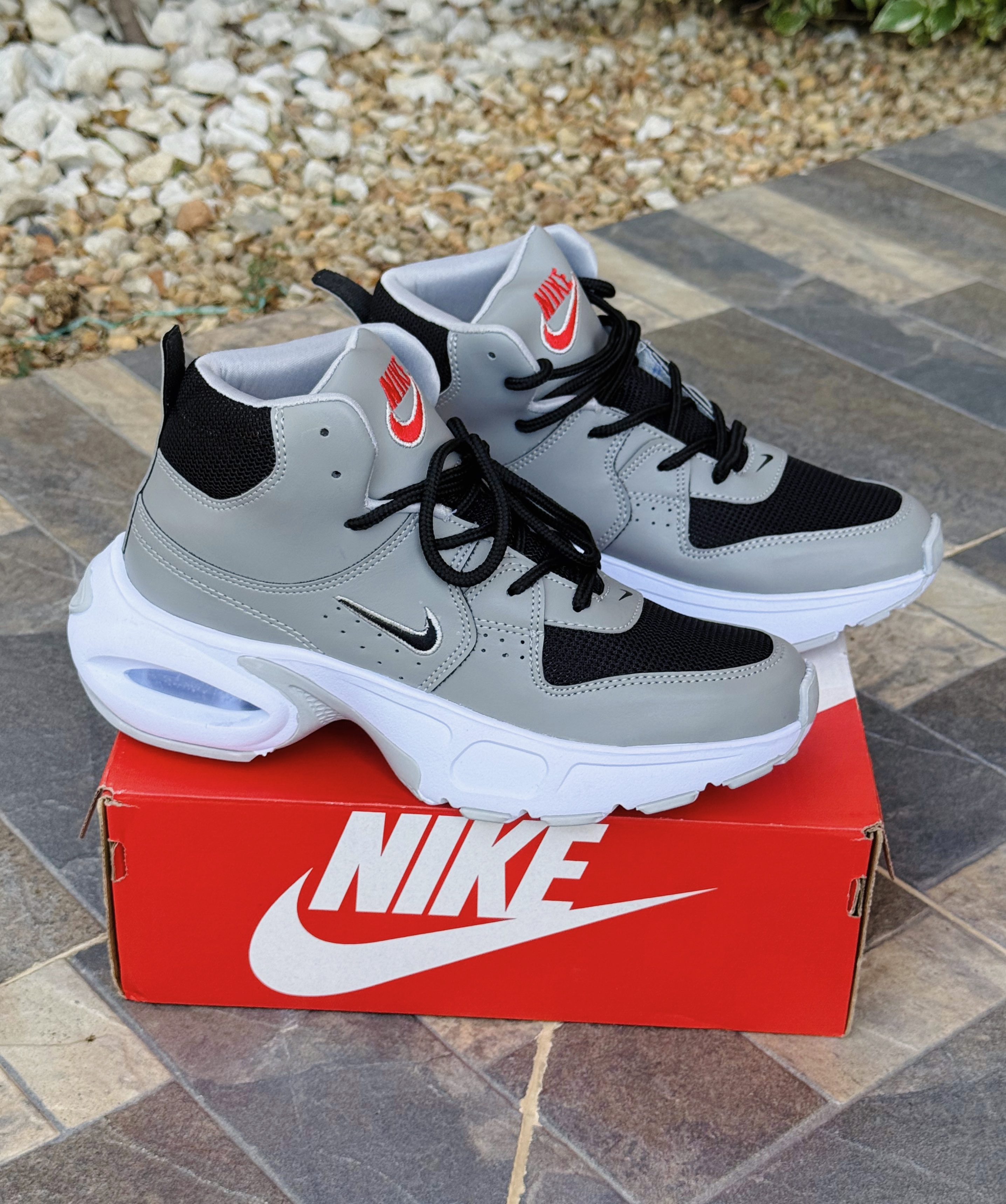NIKE VÁLVULA