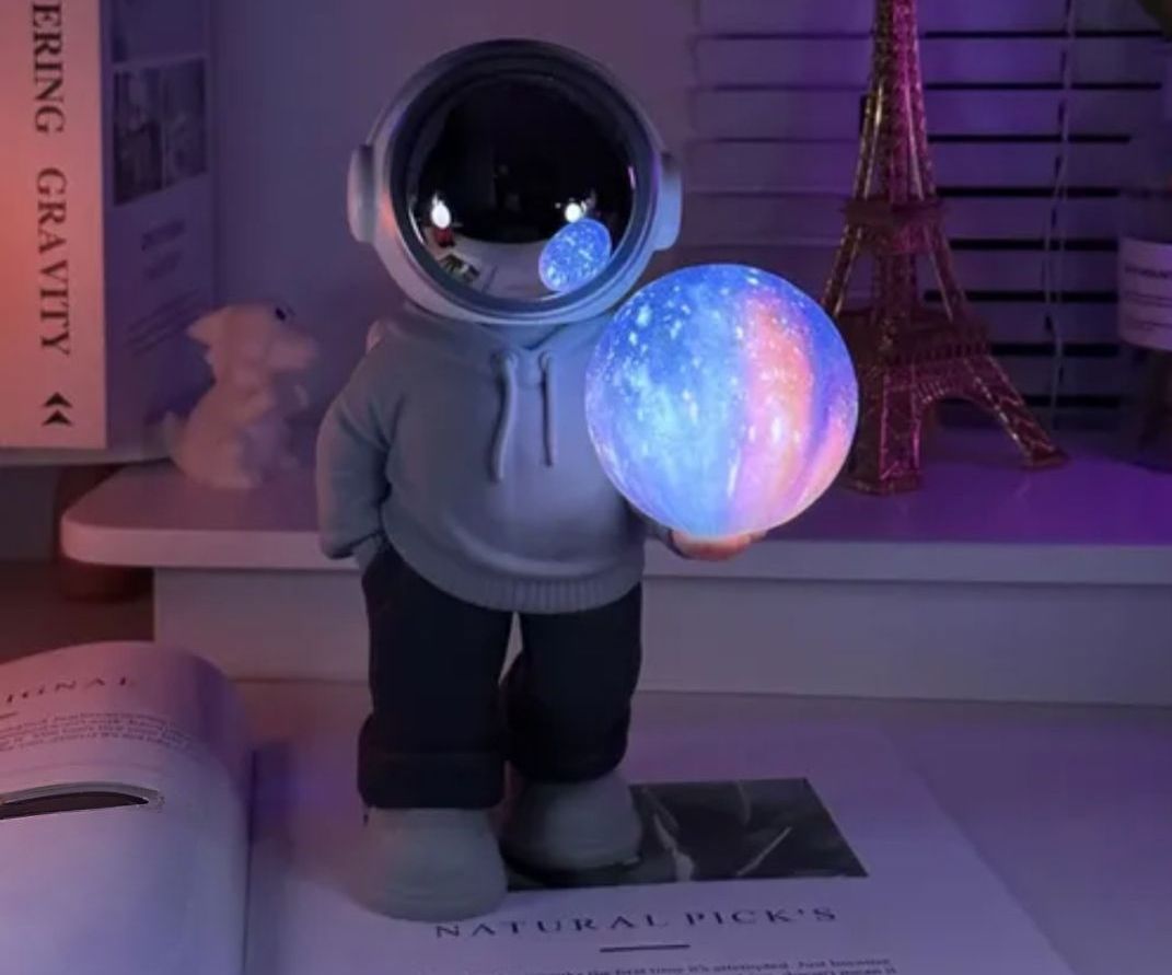 LAMPARA PARLANTE ASTRONAUTA