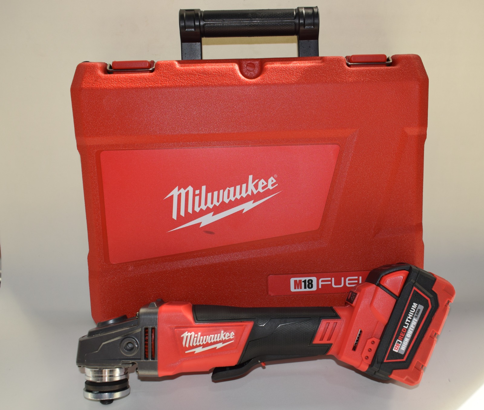 Pulidora inalambrica 128v tipo Milwaukee