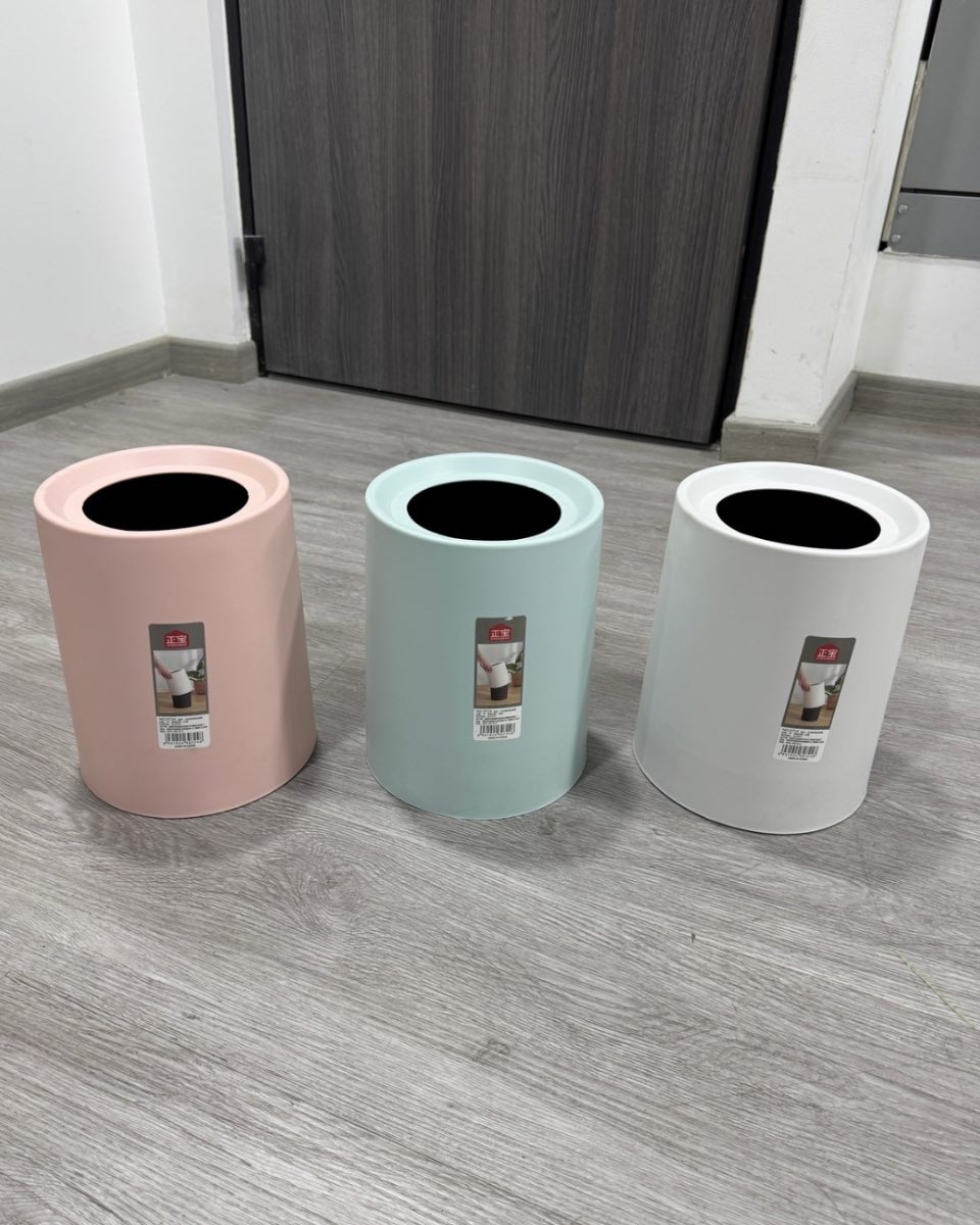 Miniatura 2 de CANECA DE BASURA DE LUJO