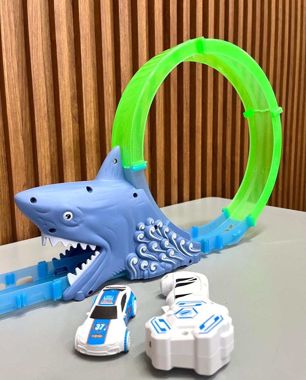 Pista de Carros Tiburón A Control Remoto