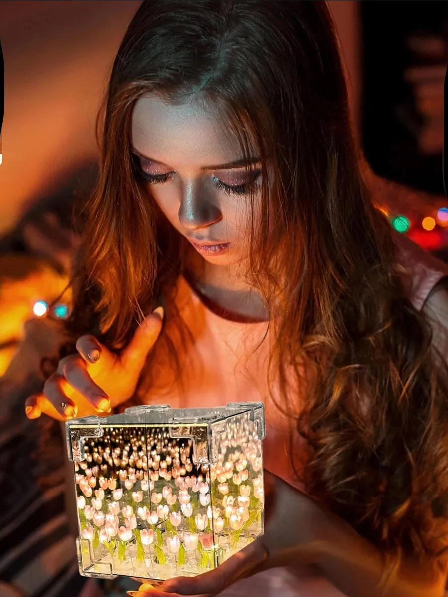 Miniatura 4 de Lampara Tulipanes Infinitos Cubo Espejo