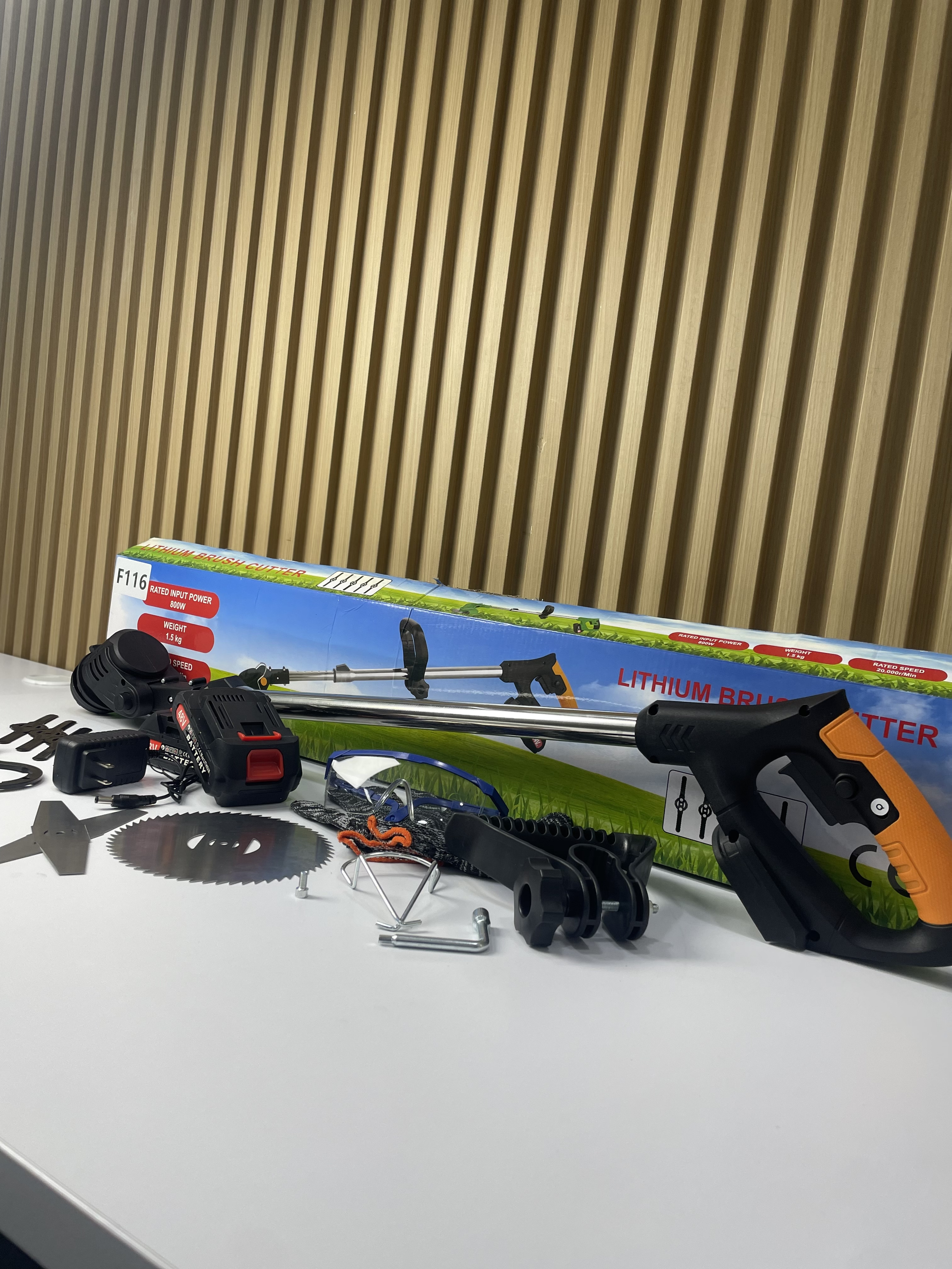 Miniatura 2 de Guadaña Doble Bateria Con Accesorios