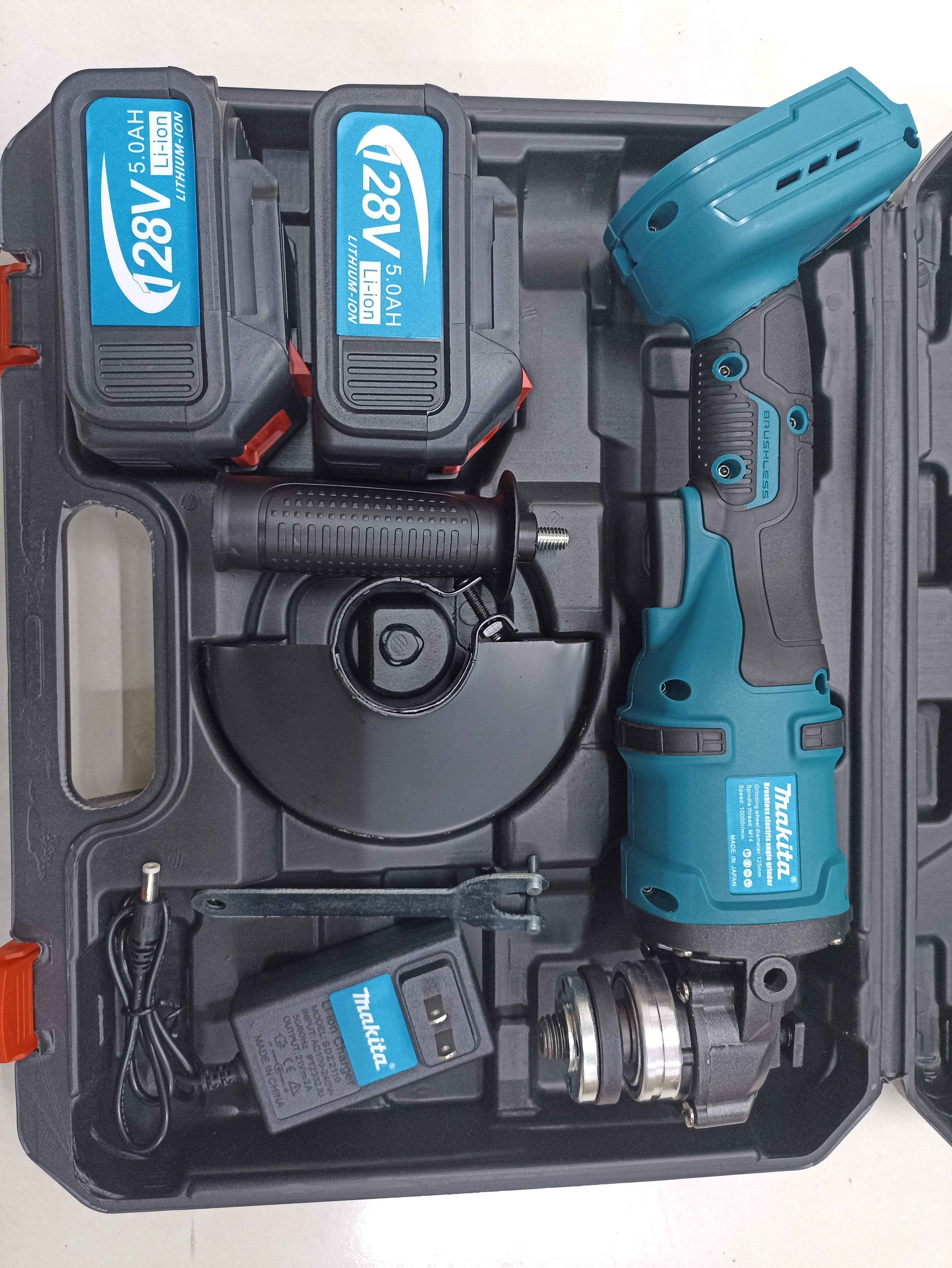 Pulidora inalámbrica de 128 voltios