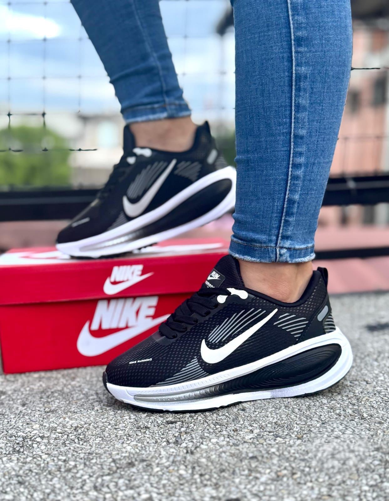 Tenis Nike Zoom Vomero Plus Negro Dama
