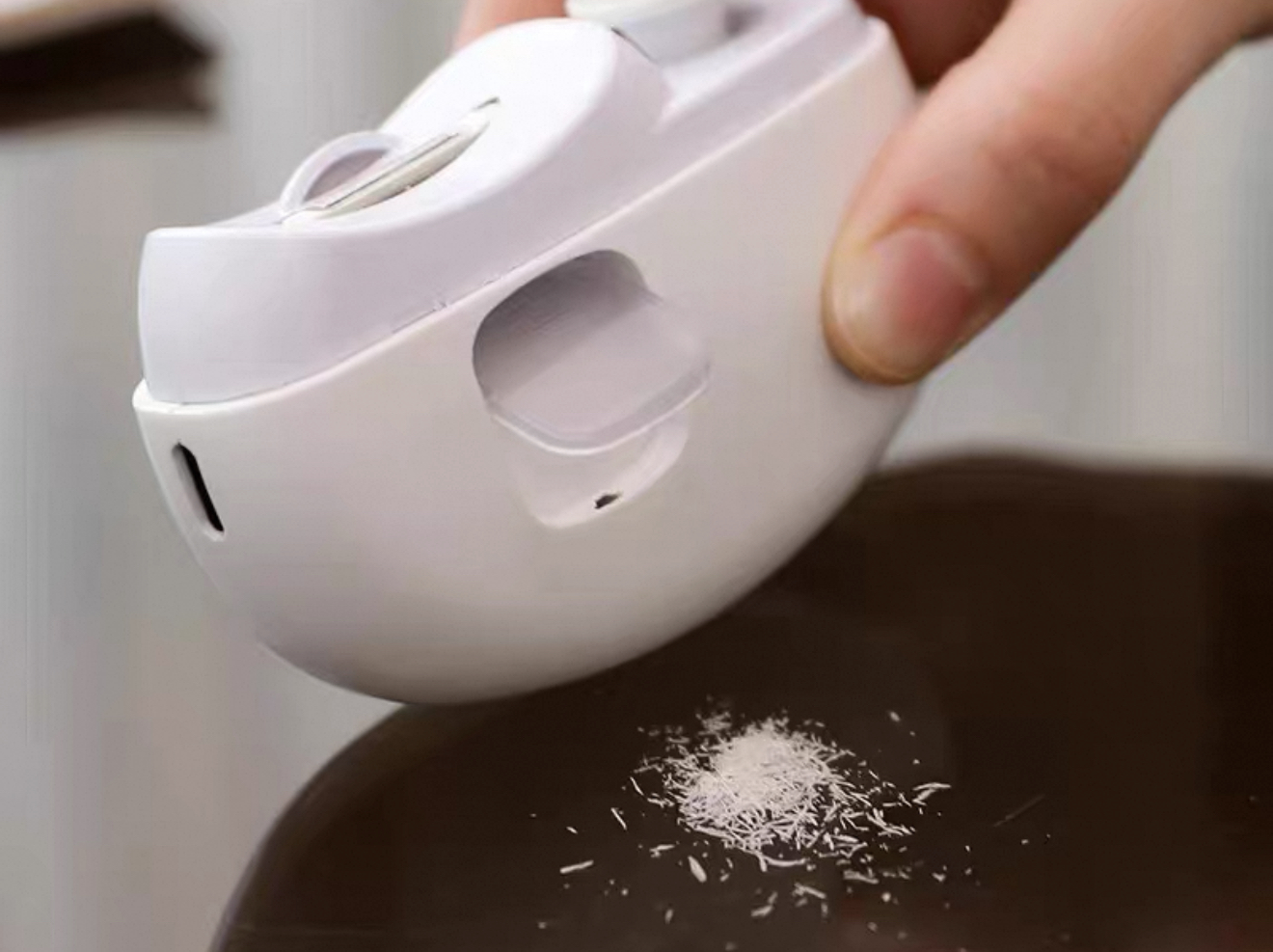 CORTA UÑAS ELECTRICO