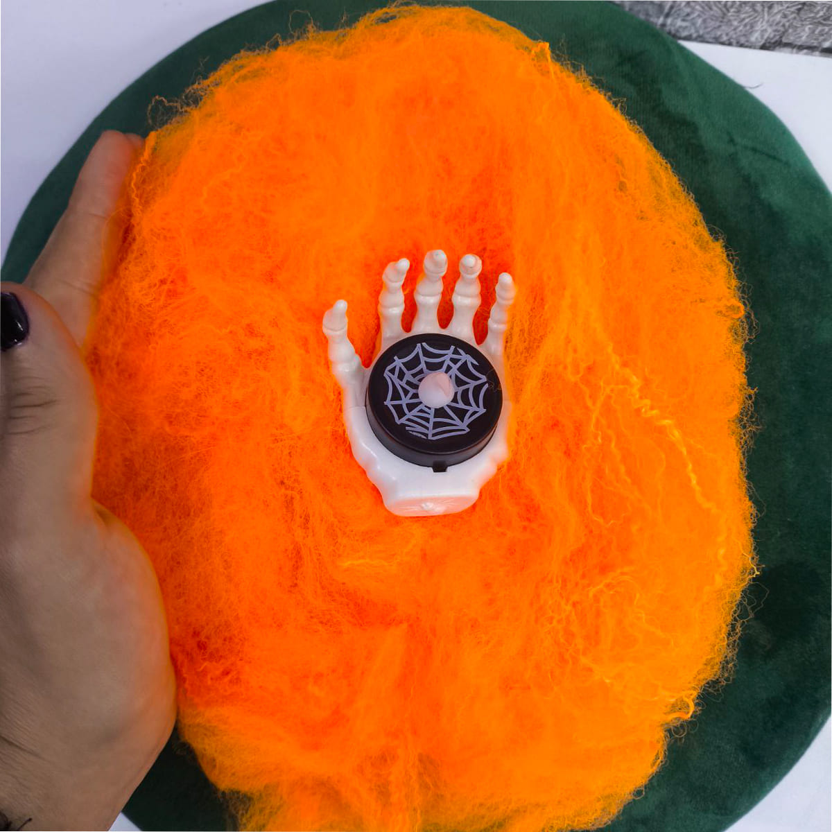 Vela LED Mano Esquelética OFT-32ME