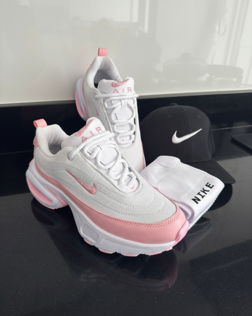 COMBO DAMA NIKE PORTAL+GORRA+MEDIAS CAJA