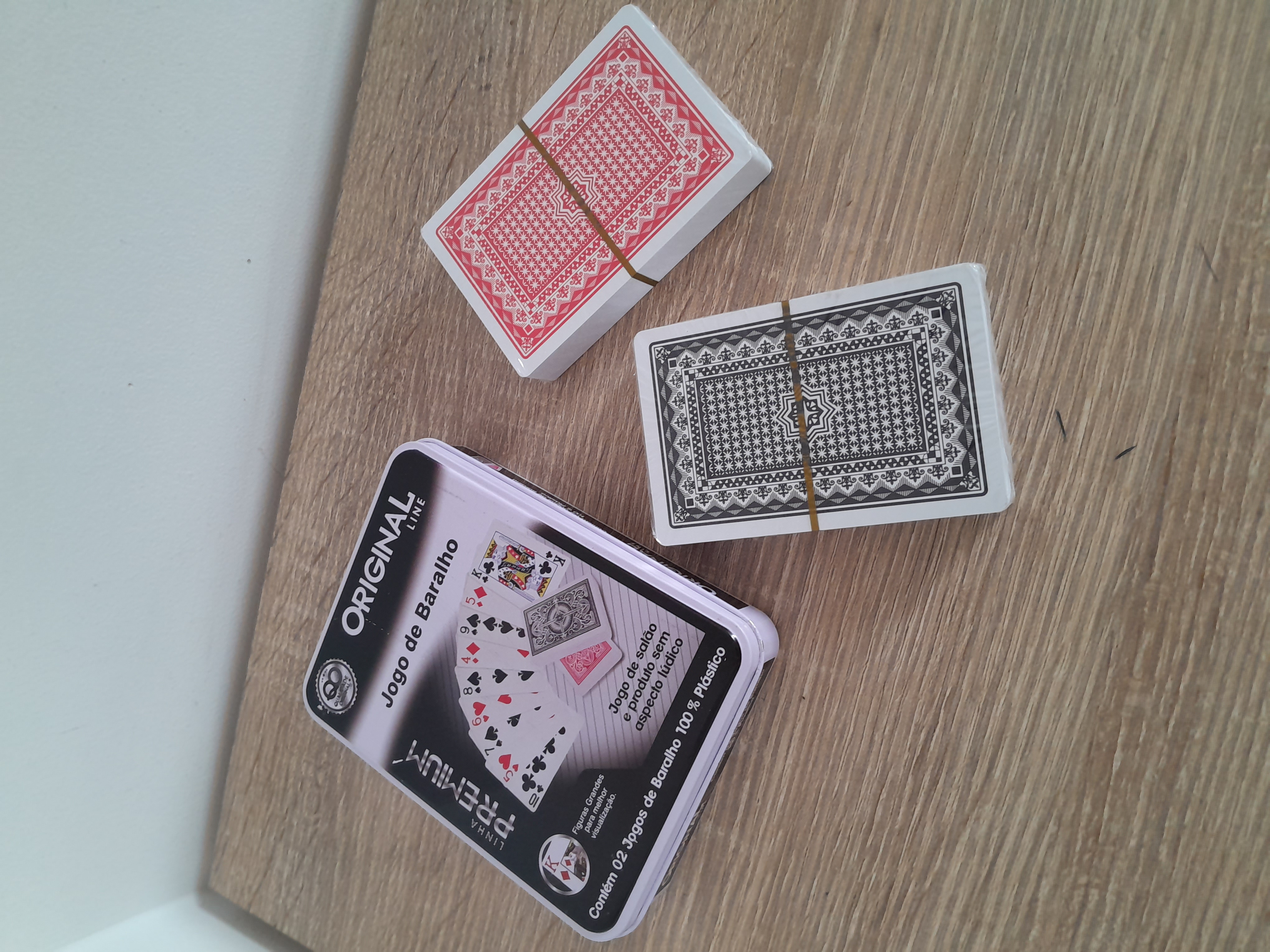 JUEGO DE CARTAS POKER PREMIU  EMP METALI