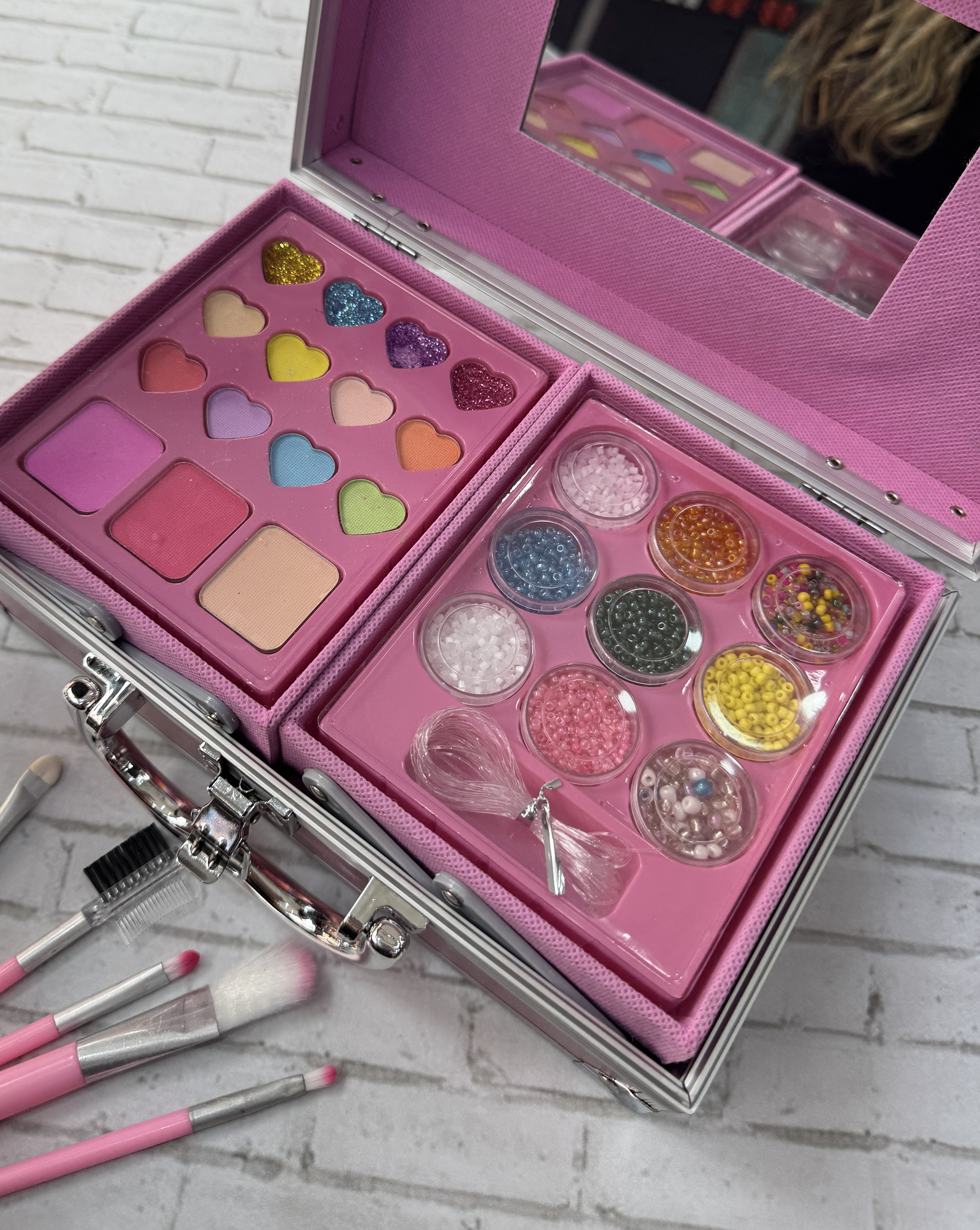 Maletín de maquillaje metálico 37PCS