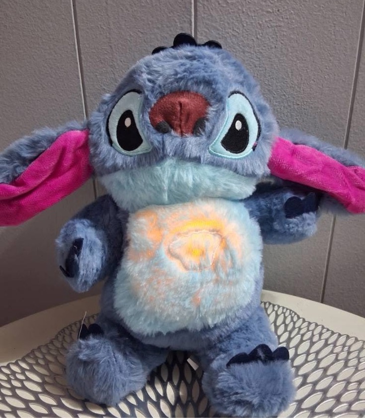 DI Peluche Stich Respira Mueve Orejas