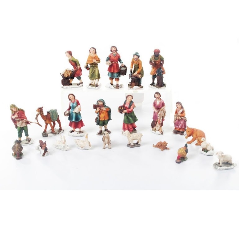 Aldeanos de 7cms con 23 piezas