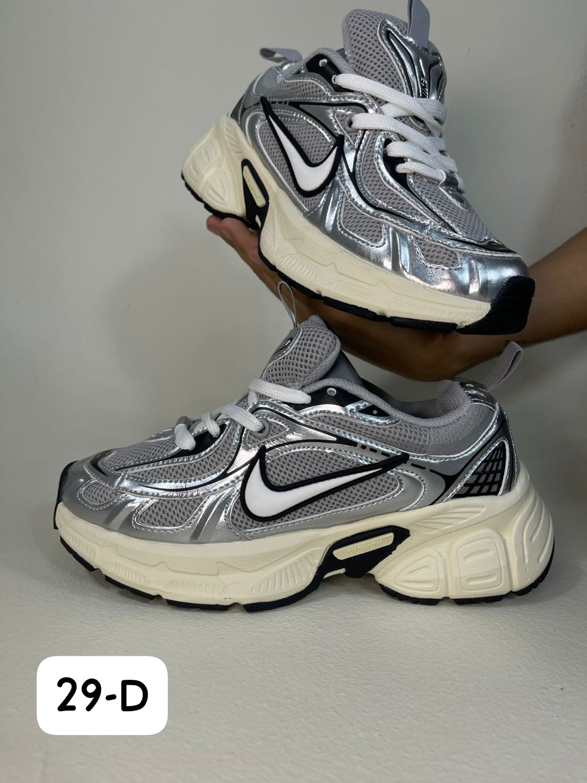 NIKE INITEATOR - Vista 1