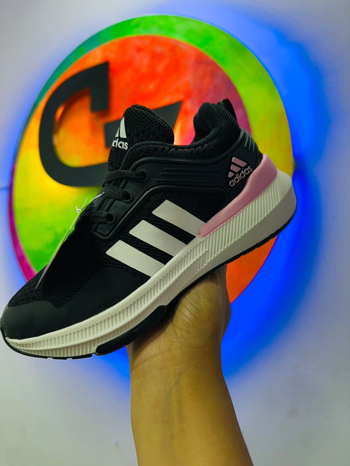 ADIDAS ULTRABOOST LIGTH NEGRO / ROSADO - Vista 1