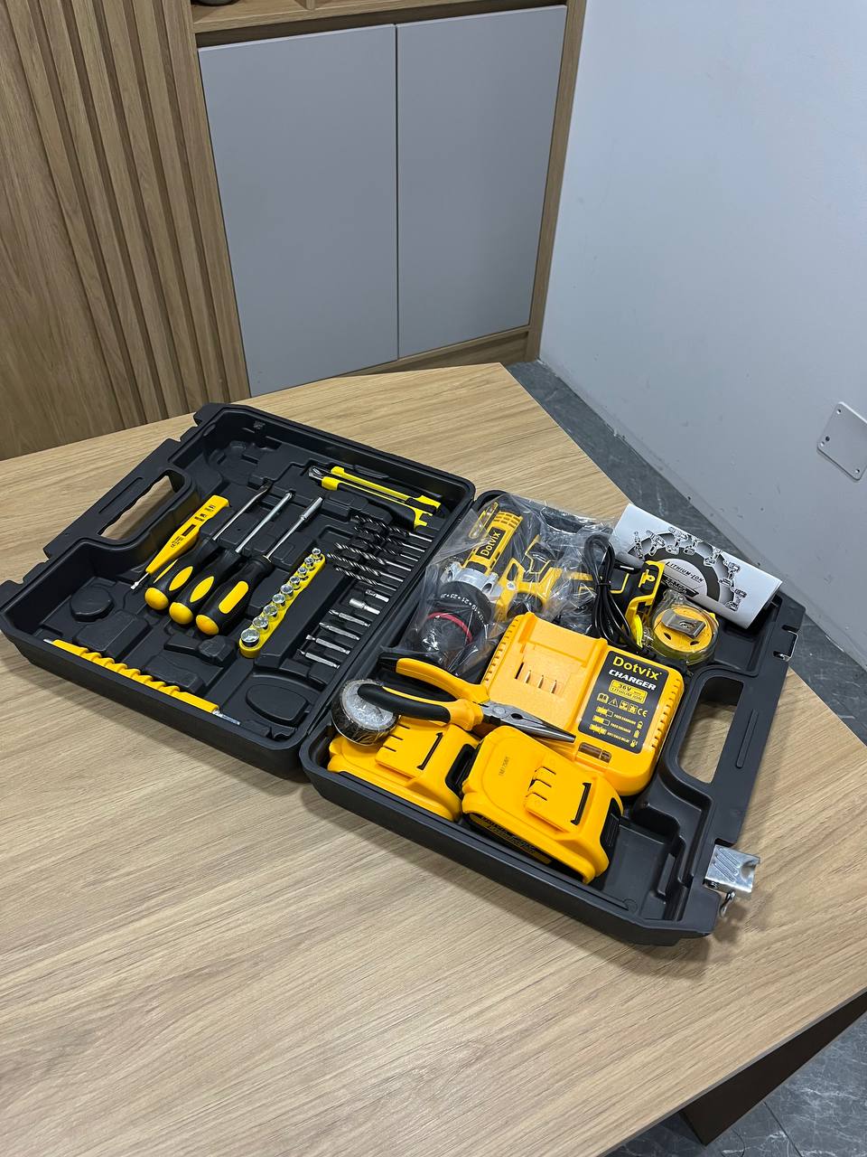 TALADRO INALAMBRICO 1600T