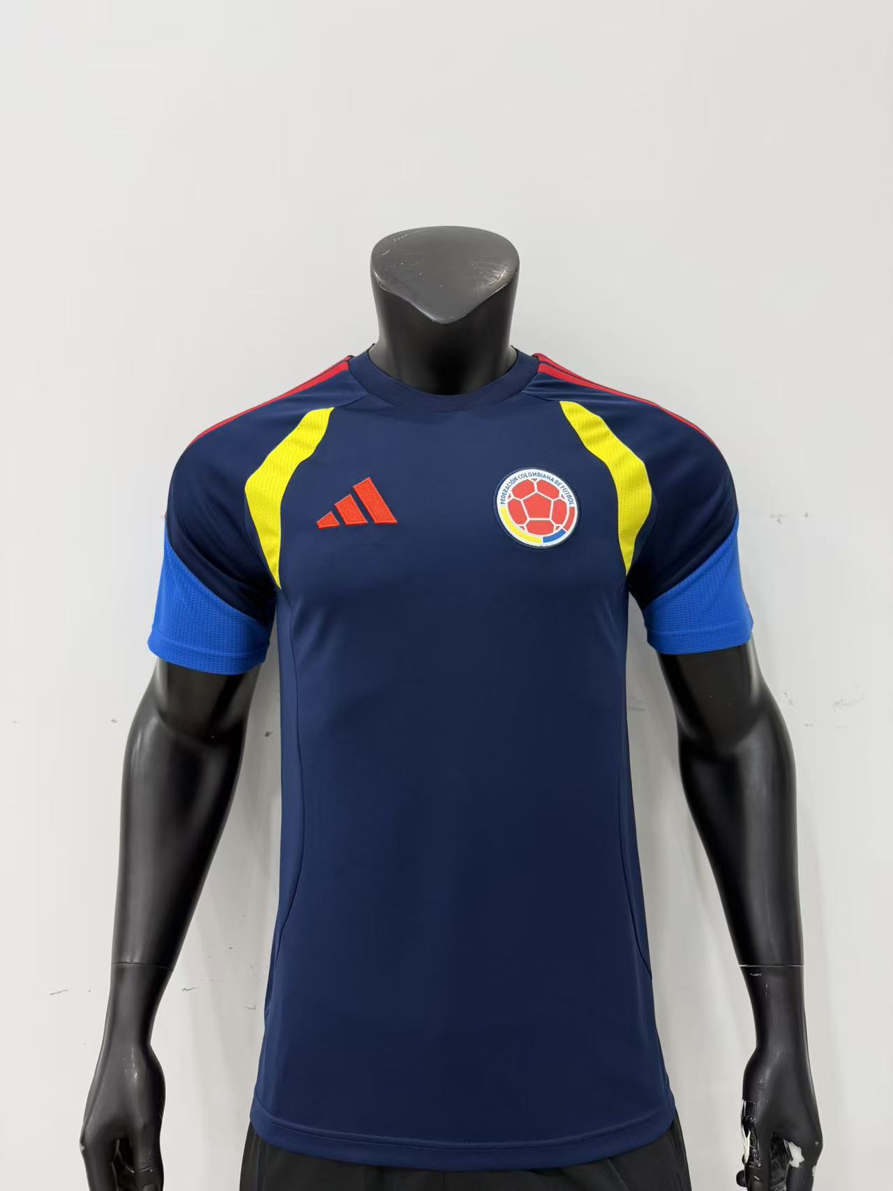 CAMISETA ENTRENÓ HOMBRE MUNDIAL 2026 COL - Vista 1